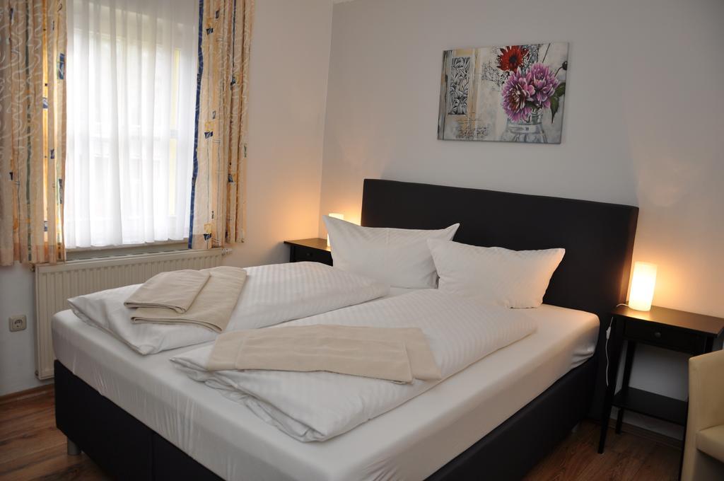 Hotel Wolke Meiningen Quarto foto